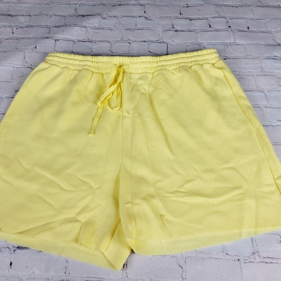FOREVER 21 Shorts Set - Picture 10 of 11